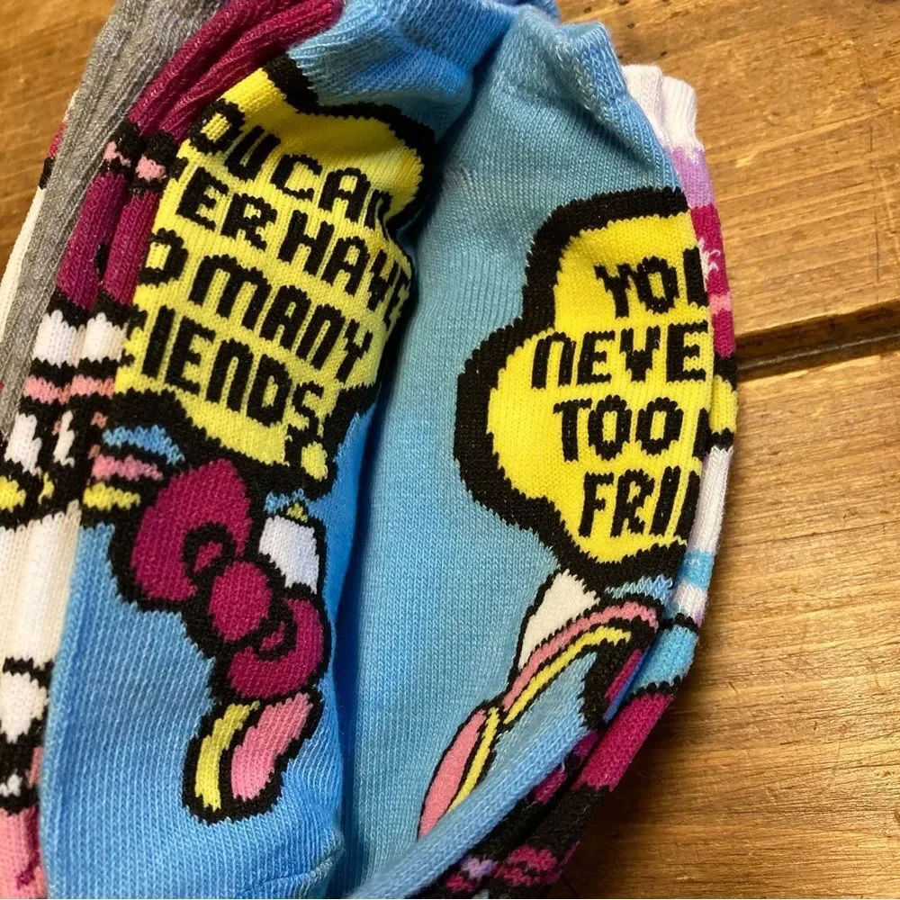 Hello Kitty 5 Pairs No Show Socks Retro Artsy Rainbow Kawaii NWT